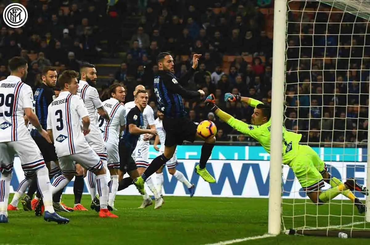 AC米兰迎德甲关键赛；今晚防线松动；信心回归；更衣室氛围转暖的简单介绍