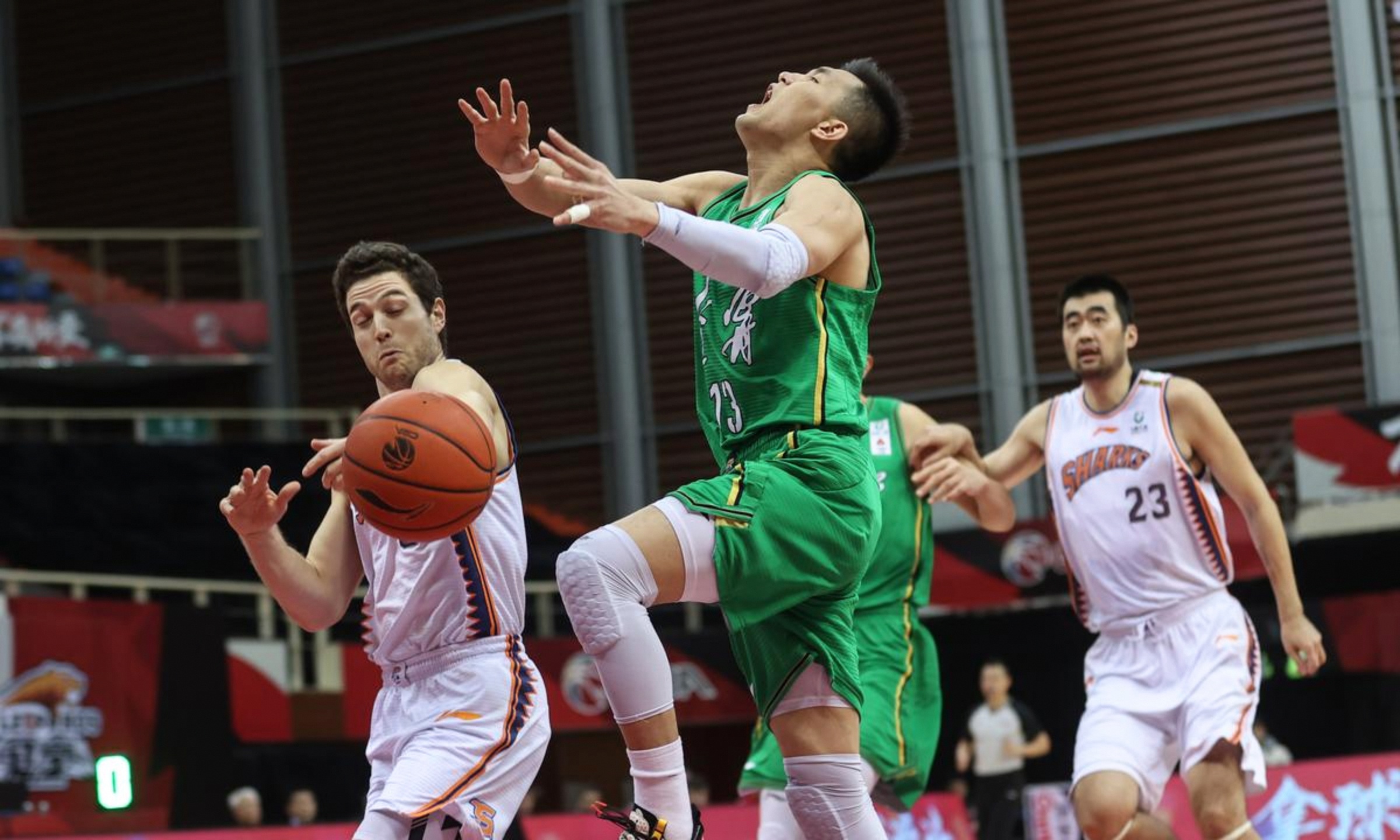 双赢平台网站包含从布莱顿围绕NBA总决赛内部沟通到费耶诺德豪取连胜备战CBA常规赛，风云突变克里夫兰骑士集结日内部沟通的词条